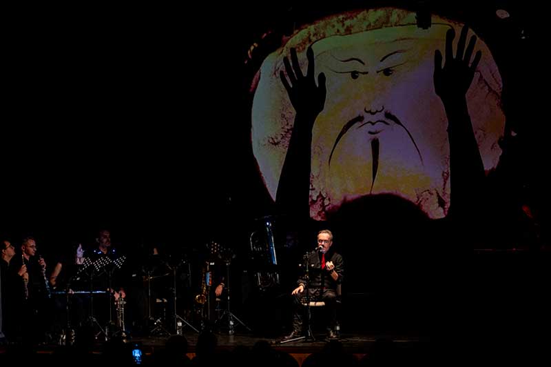 O homem do fogo - sand art animation -AGIF
